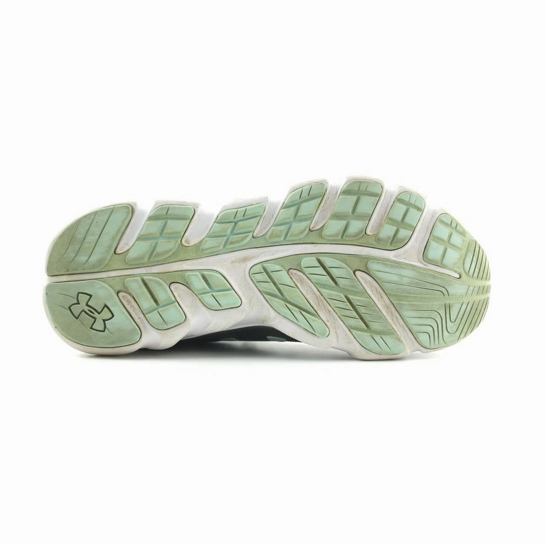 Stinky Running Shoes UNDER ARMOUR MICRO G ASSERT 7