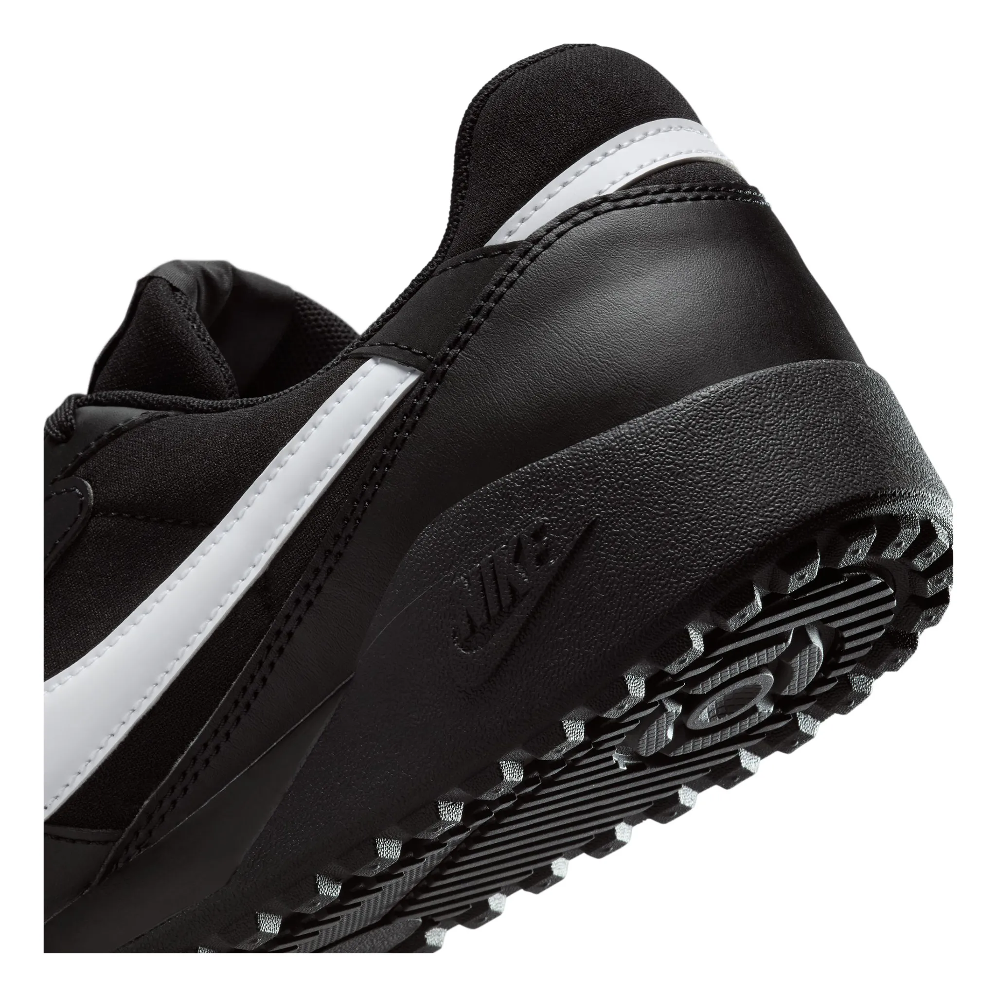 High Top Nike Basketball Shoes Nike Terra Manta Mens Shoes