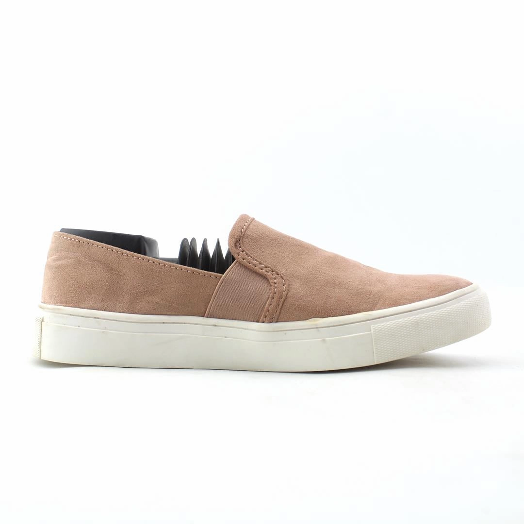 Orthopedic Slip On Sneakers UNIVERSAL THREAD .