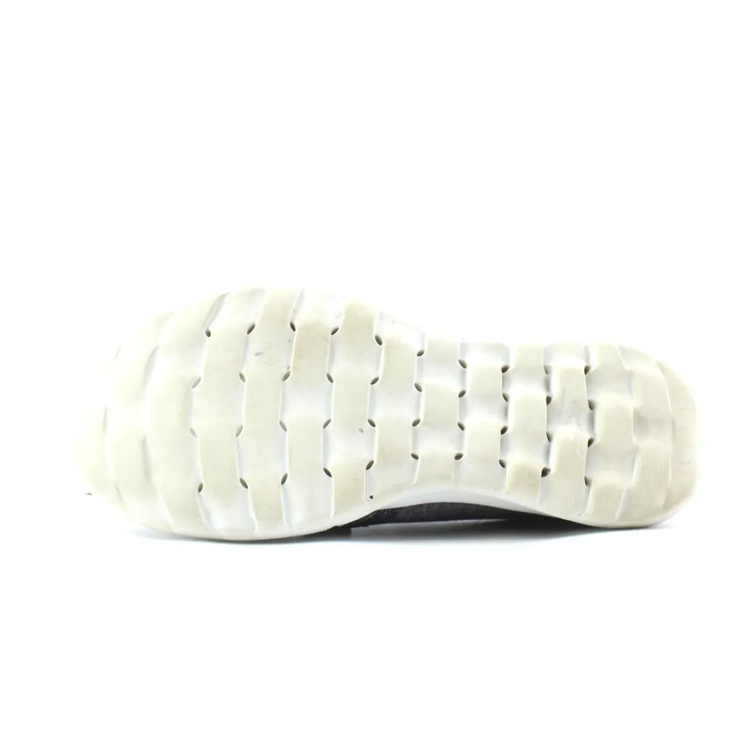 SKECHERS GOWALK LITE - ISLA Slip Ons Platform