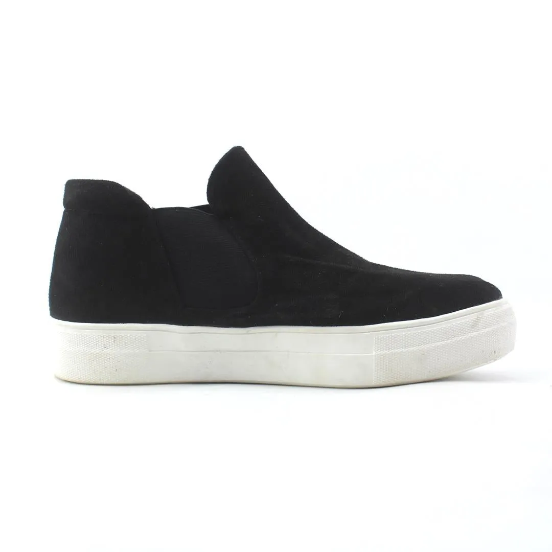 Slip-on Leather Shoes UNR8ED .