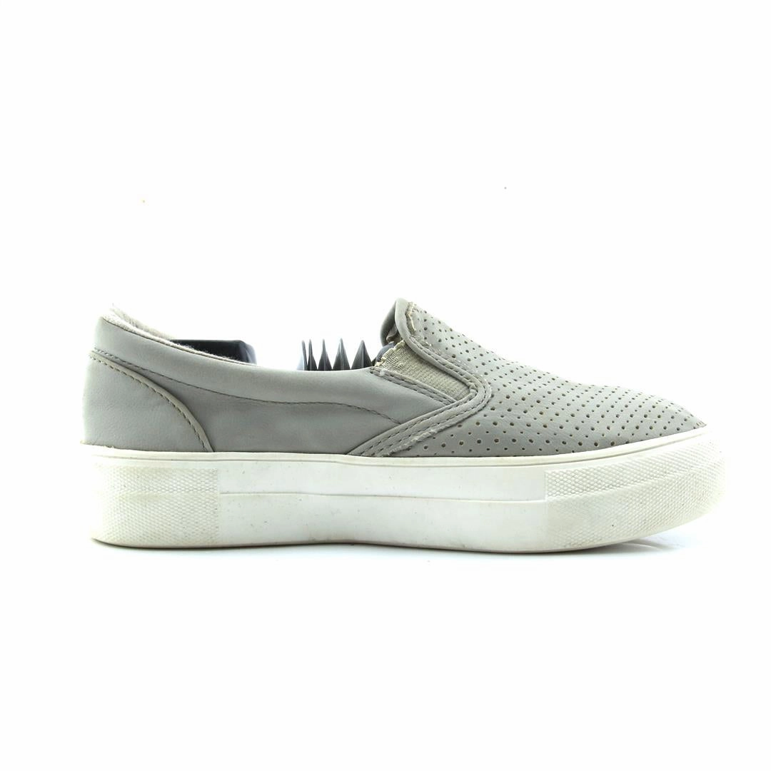 UNR8ED TRAINOR Slip On Mules