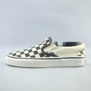 VANS CLASSIC CHECKERBOARD Slip On Vans Slip Resistant Slip-on Slip On Vans People Slipping On Ice Slip On Slip Ons Platform Slip On