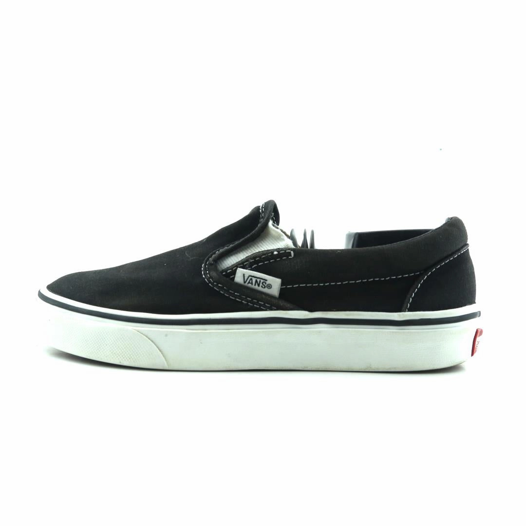 Benefits Of Slip On Sneakers VANS CLASS