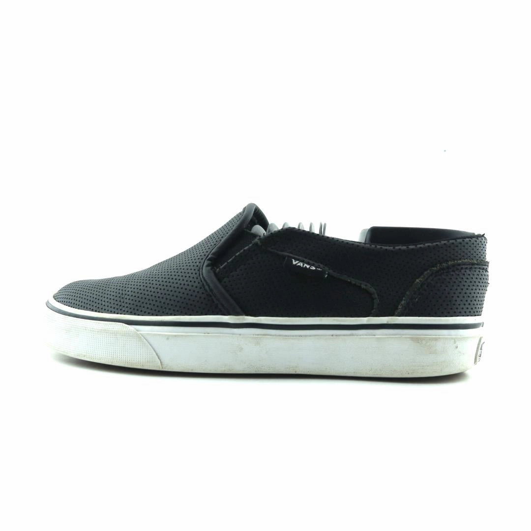 Best Slip-on Walking Shoes VANS CLASSIC LEATHER