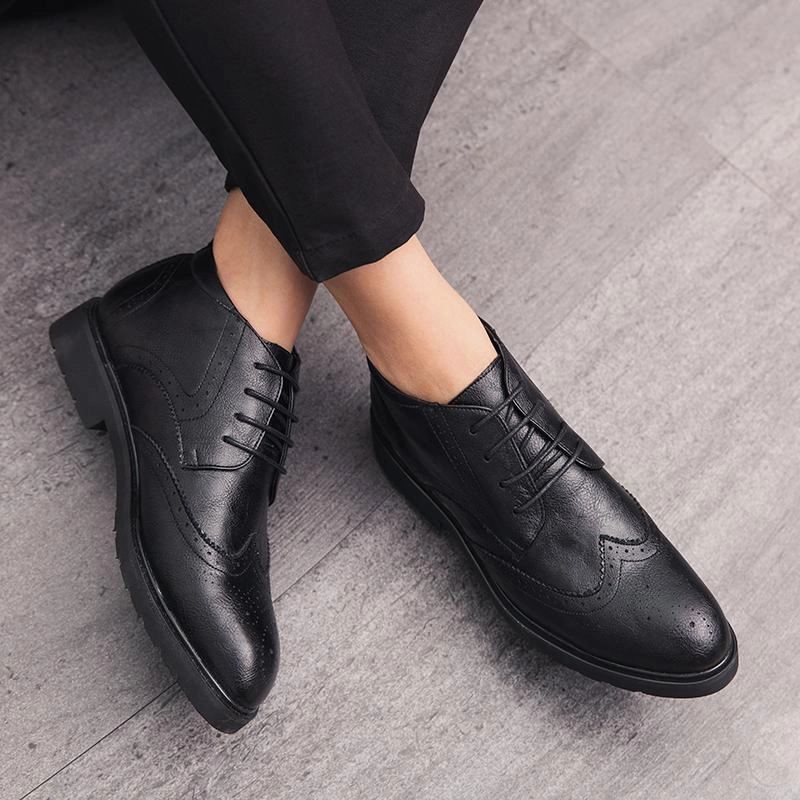 West Louis Bully Style Leather Chelsea