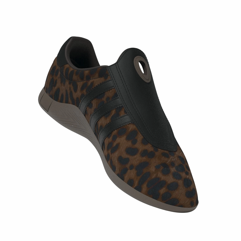 Women's adidas Taekwondo Mei Upplier Colour/Core Black/Gum5 JS0298 Apl Shoes For Cross Training