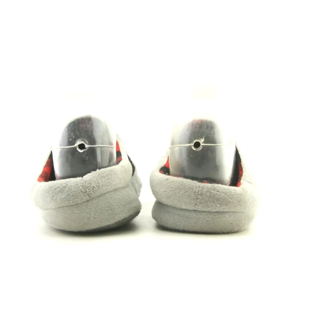 WONDER NATION . Go Walk Joy Slip Ons