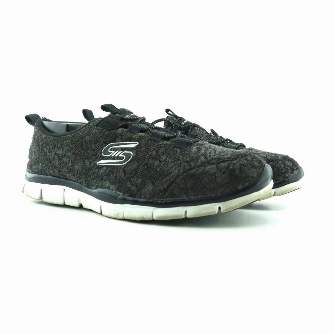 Slip On Suede Clogs SKECHERS LACE DETAIL TRAINERS