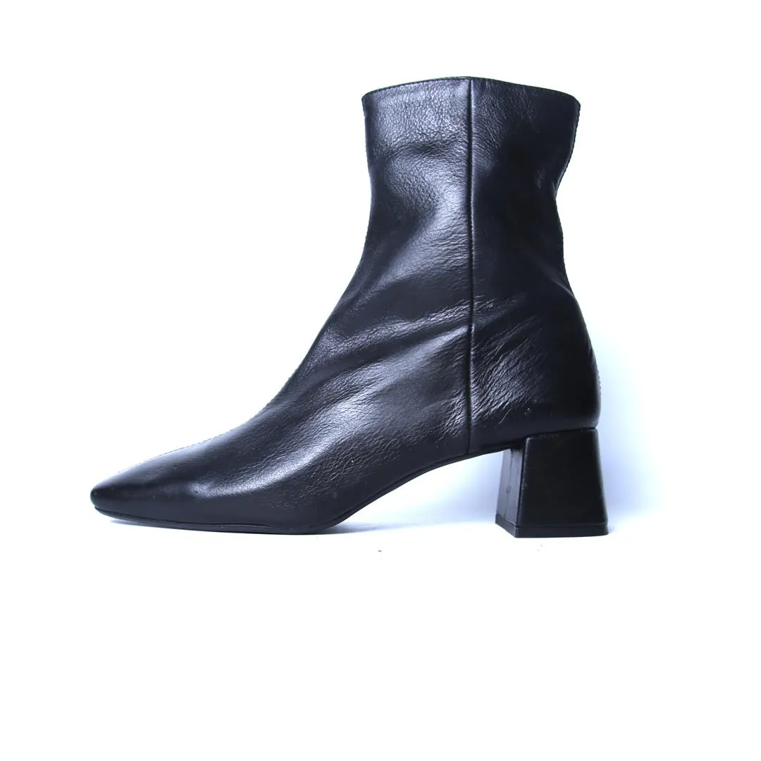 High Heels Pole Dance ZARA. .