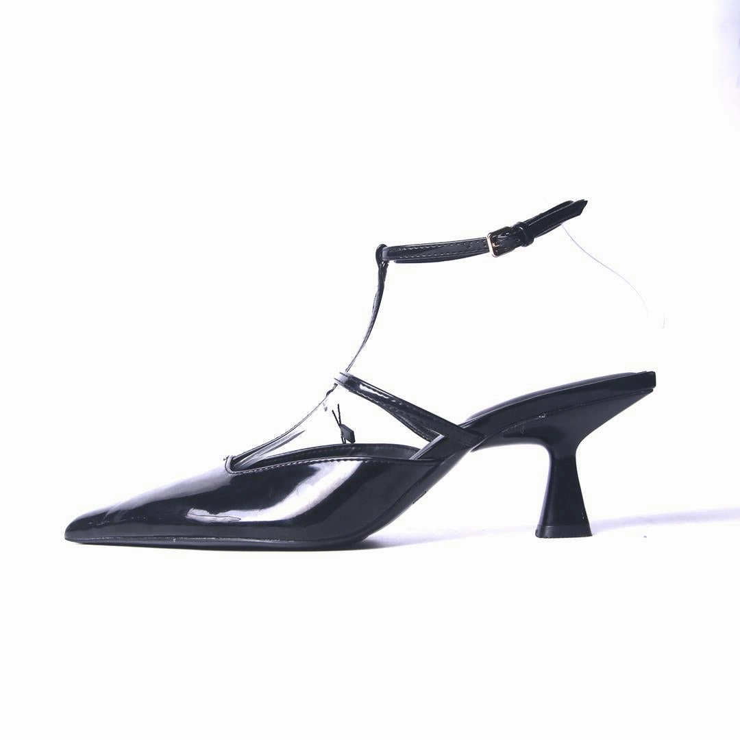 High Heels And Miniskirt ZARA. .