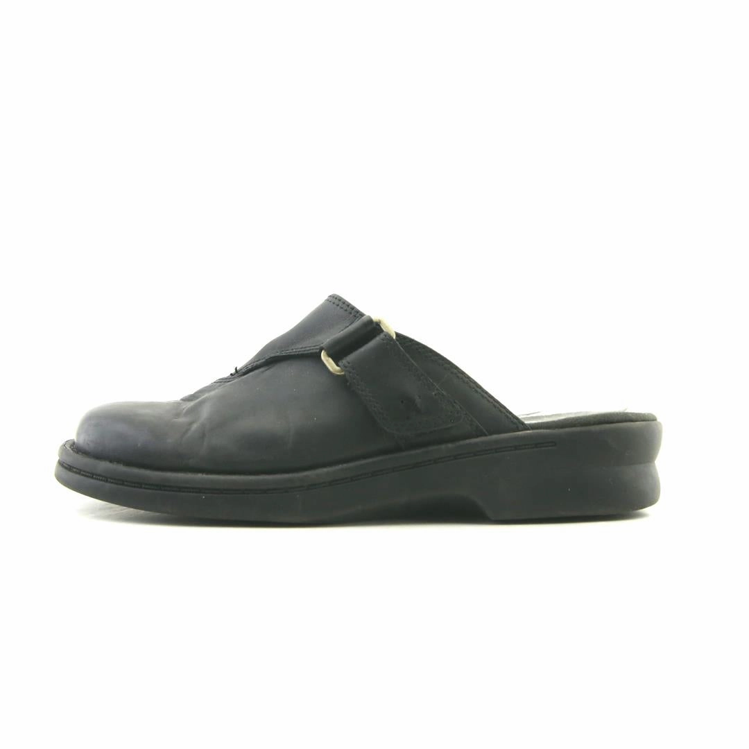 Slip On Sneakers Slip On Slip On Canvas Slip On CLARKS COLLECTION